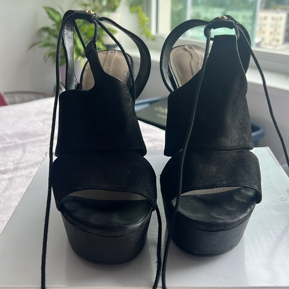 Aldo, black wood print wedges - Picture 2 of 6